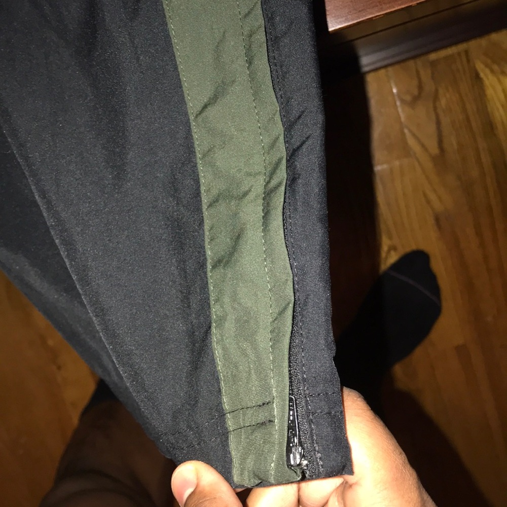 2 NIKE sweatpants